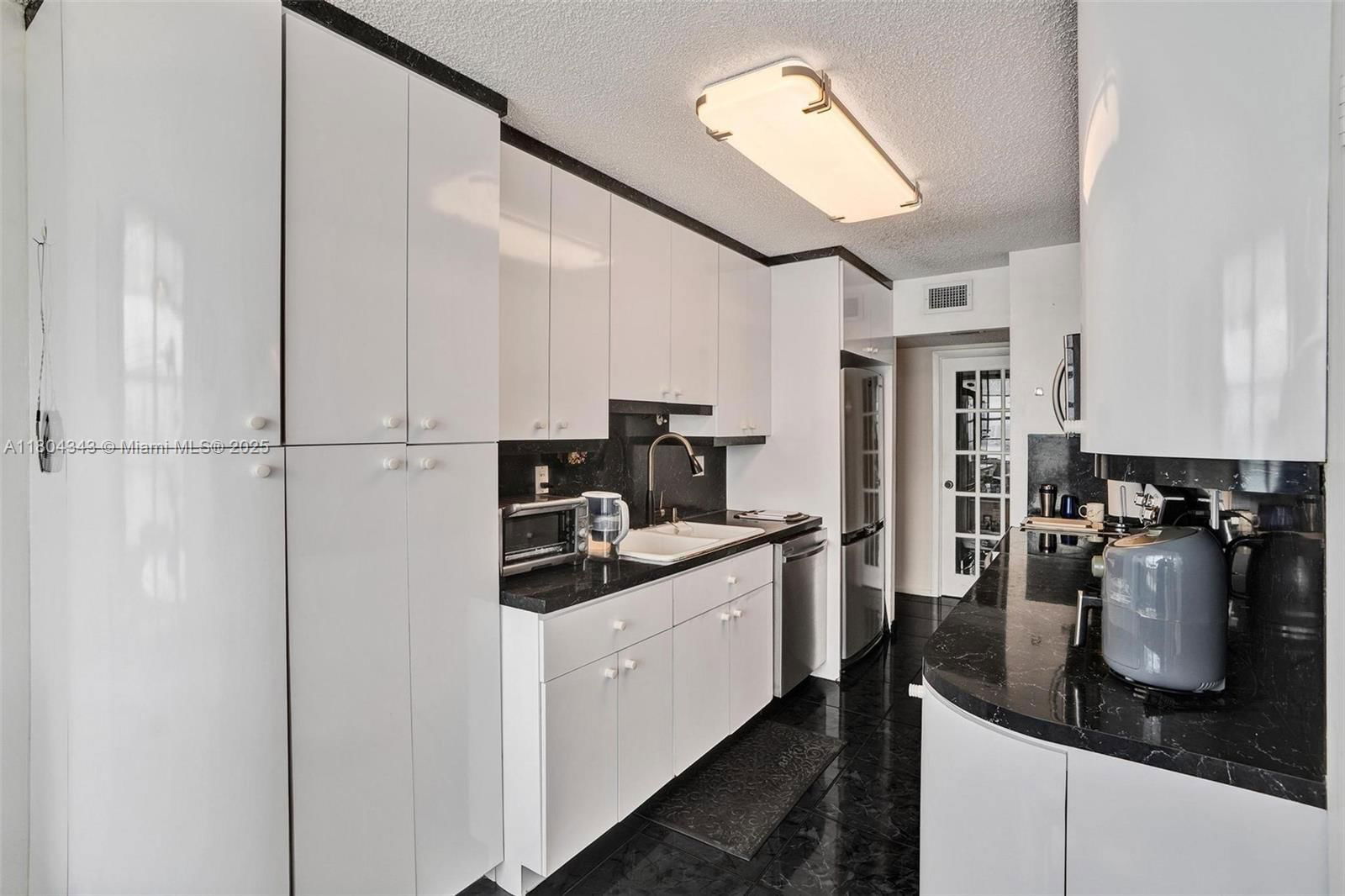 Real estate property located at 301 174th St #1503, Miami-dade, Winston Towers 500 Condo, Sunny Isles Beach, FL