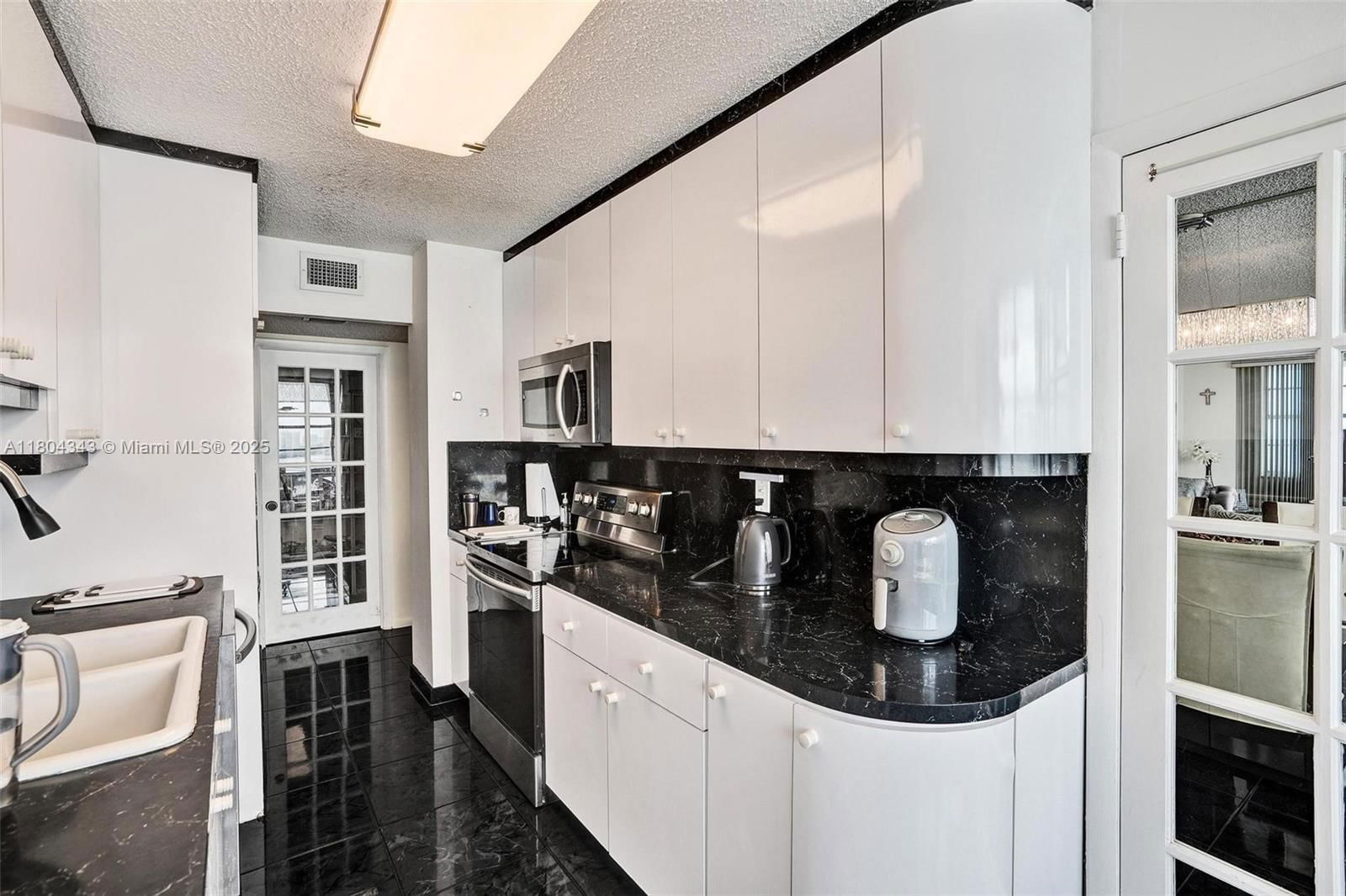 Real estate property located at 301 174th St #1503, Miami-dade, Winston Towers 500 Condo, Sunny Isles Beach, FL