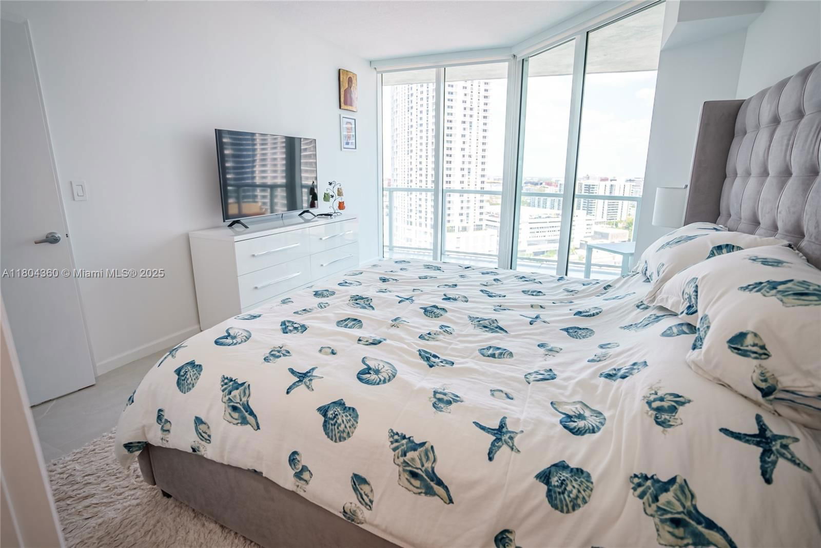 Real estate property located at 1900 Bayshore Dr #1918, Miami-dade, Quantum On The Bay Condo, Miami, FL