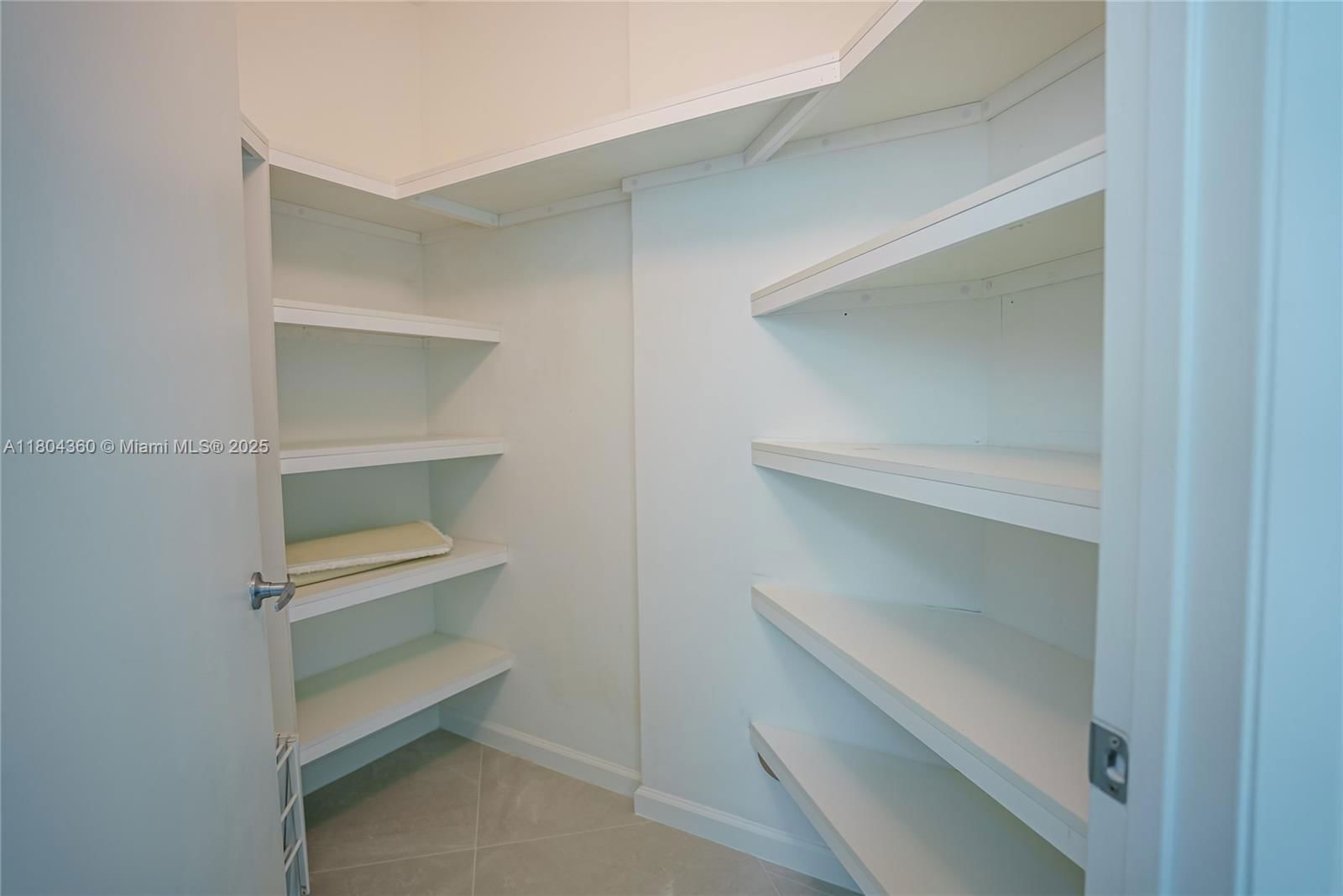 Real estate property located at 1900 Bayshore Dr #1918, Miami-dade, Quantum On The Bay Condo, Miami, FL