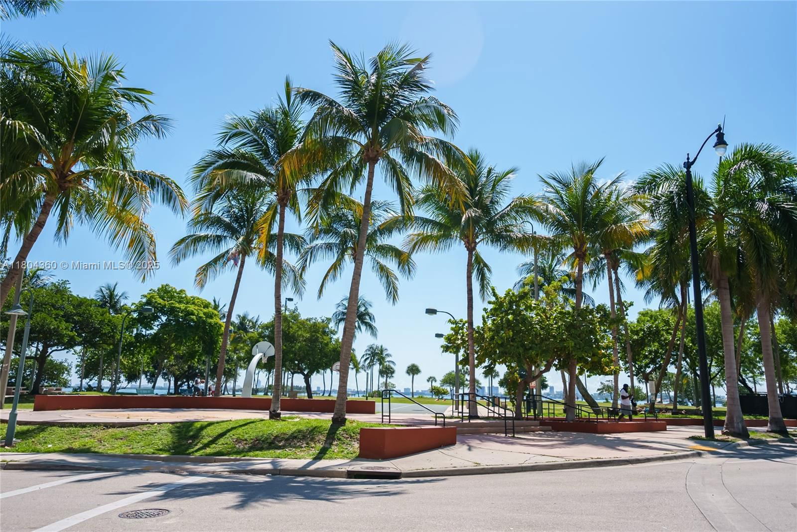 Real estate property located at 1900 Bayshore Dr #1918, Miami-dade, Quantum On The Bay Condo, Miami, FL