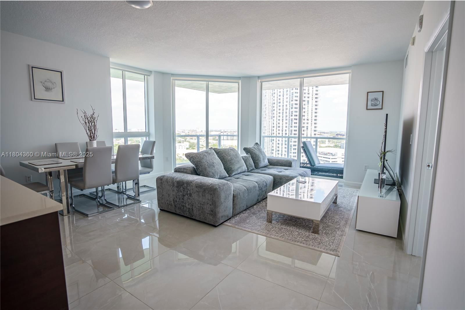 Real estate property located at 1900 Bayshore Dr #1918, Miami-dade, Quantum On The Bay Condo, Miami, FL