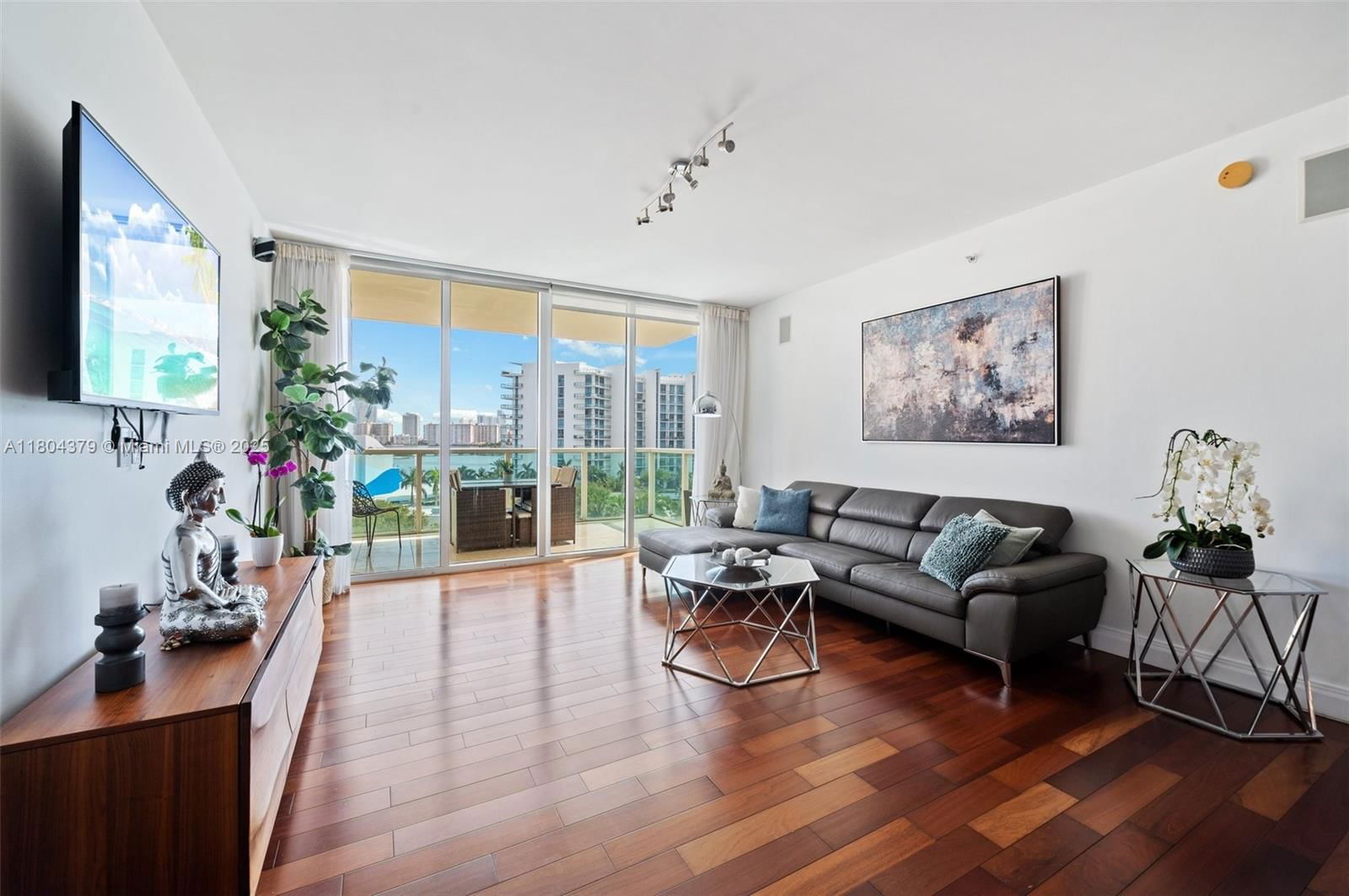 Real estate property located at 3330 190th St #717, Miami-dade, Aventura Marina Condo Num, Aventura, FL
