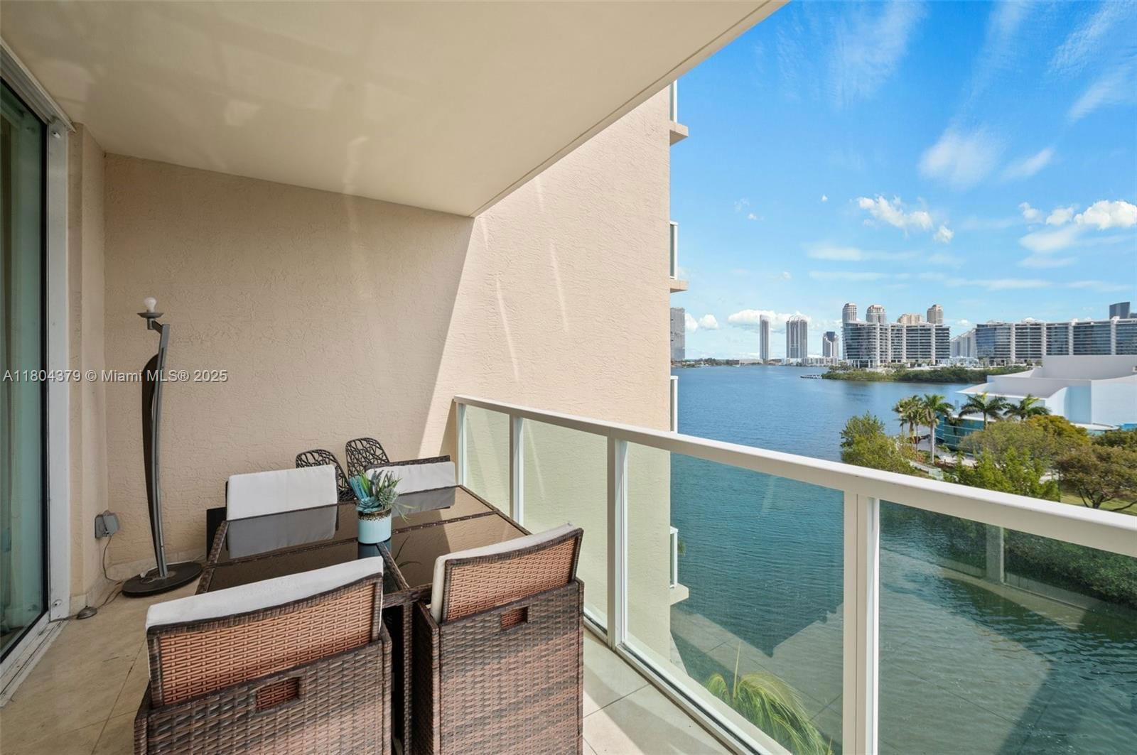 Real estate property located at 3330 190th St #717, Miami-dade, Aventura Marina Condo Num, Aventura, FL