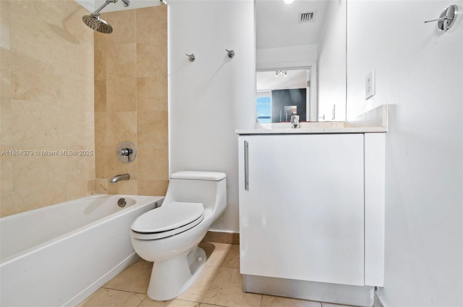 Real estate property located at 3330 190th St #717, Miami-dade, Aventura Marina Condo Num, Aventura, FL