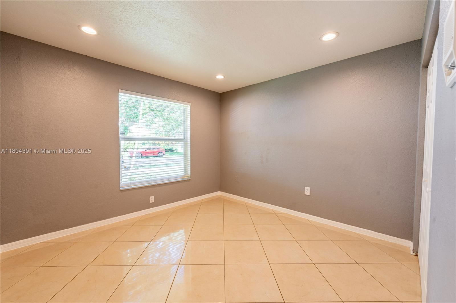 Real estate property located at 1840 135th Way, Broward, Flamingo Estates, Miramar, FL