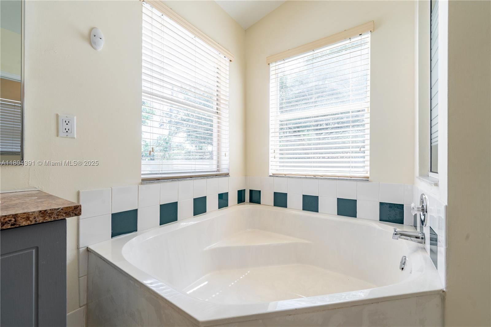 Real estate property located at 1840 135th Way, Broward, Flamingo Estates, Miramar, FL