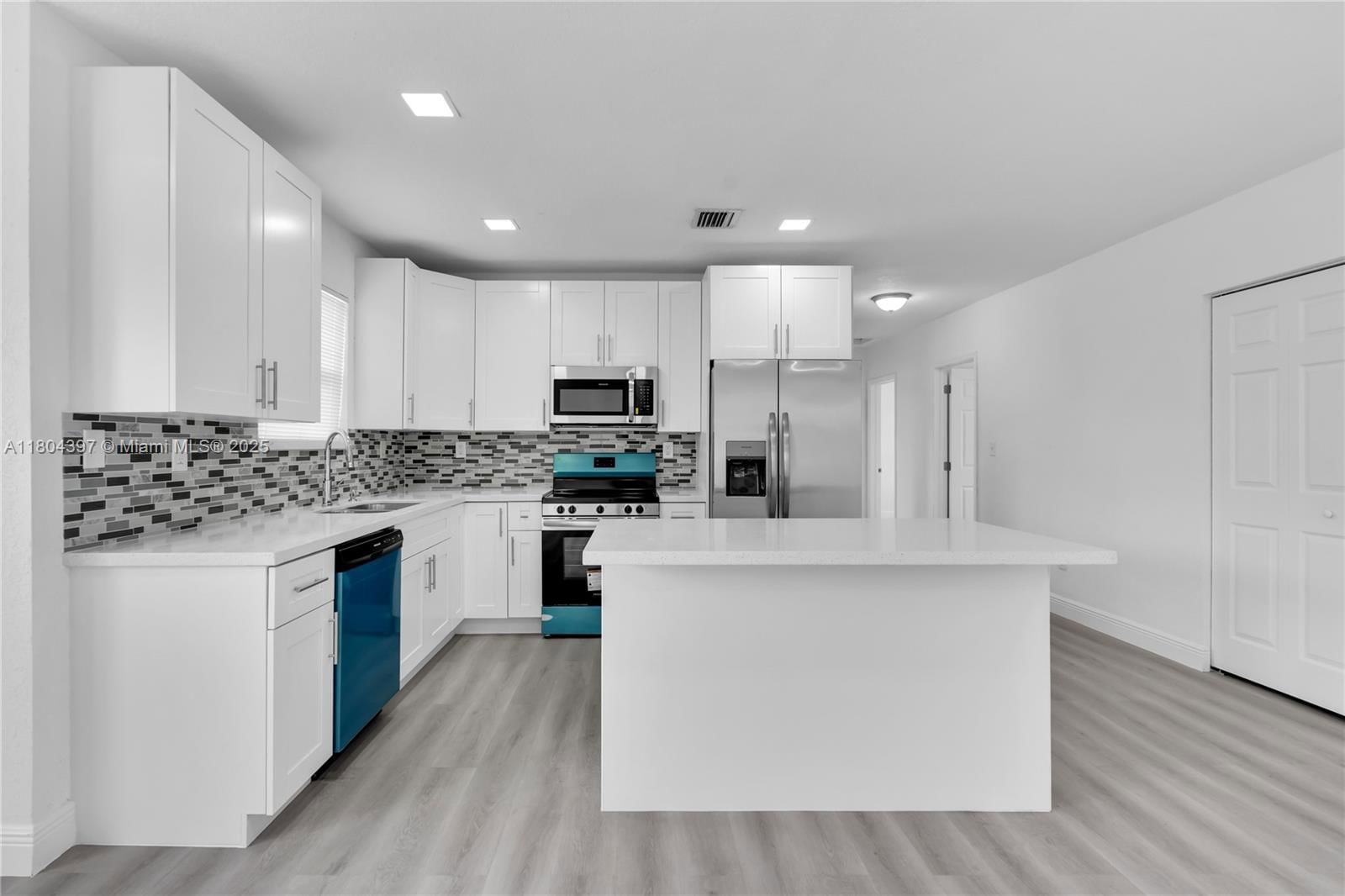Real estate property located at 8330 35th Pl, Miami-dade, Elson Manors, Miami, FL