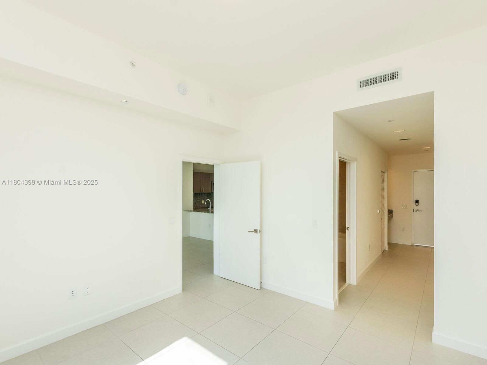 Real estate property located at 5350 84th Ave #1018, Miami-dade, 5350 Park Condo, Doral, FL