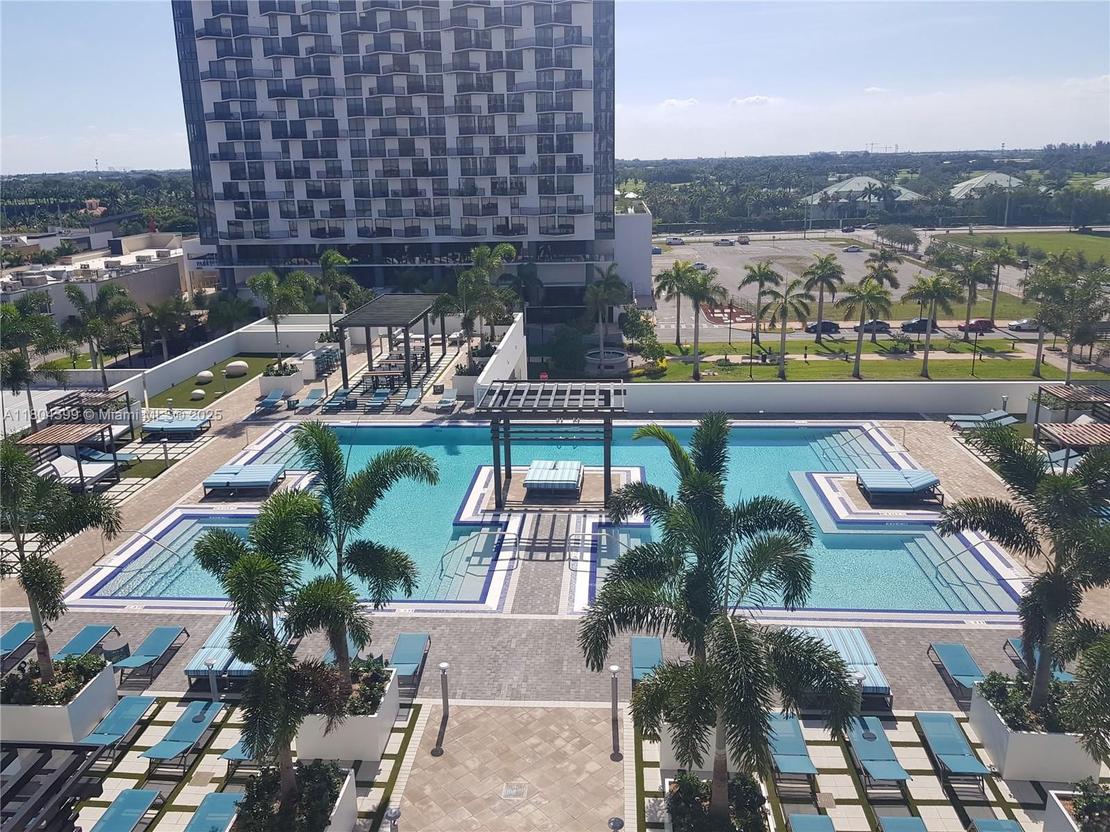 Real estate property located at 5350 84th Ave #1018, Miami-dade, 5350 Park Condo, Doral, FL