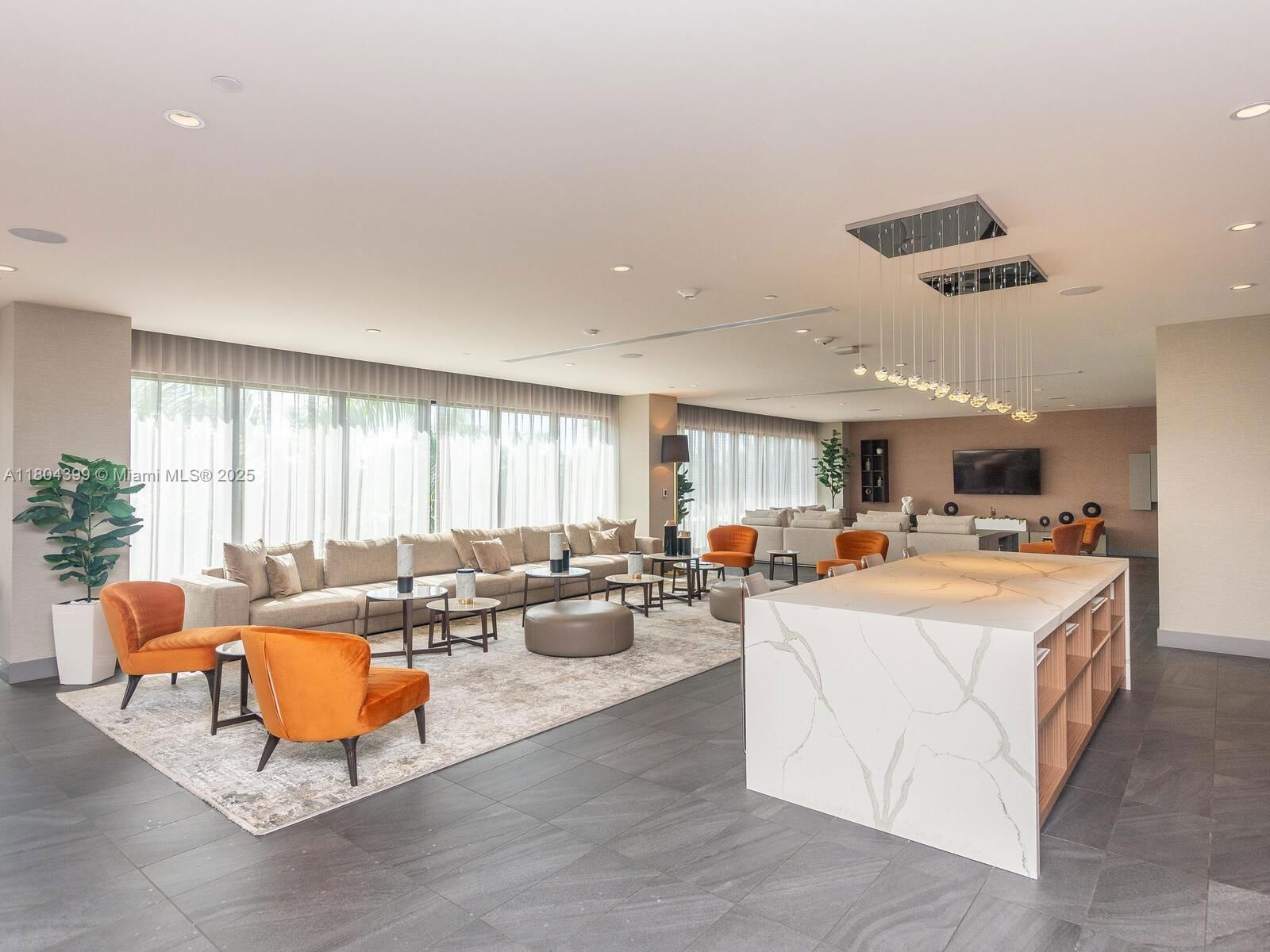Real estate property located at 5350 84th Ave #1018, Miami-dade, 5350 Park Condo, Doral, FL