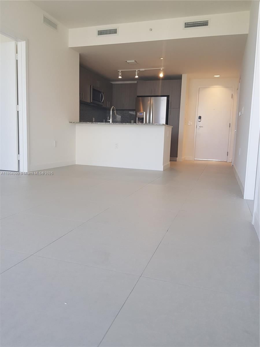 Real estate property located at 5350 84th Ave #1018, Miami-dade, 5350 Park Condo, Doral, FL