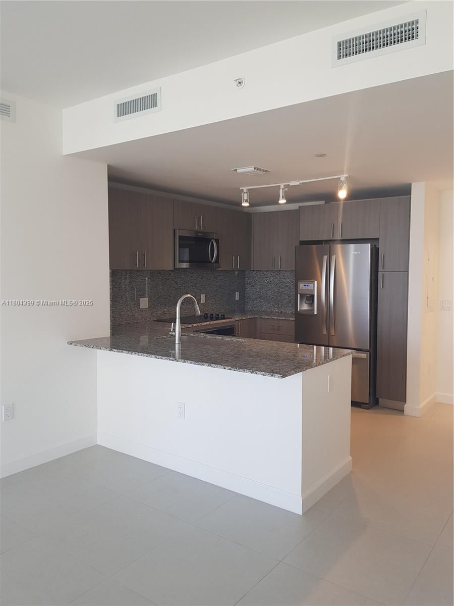 Real estate property located at 5350 84th Ave #1018, Miami-dade, 5350 Park Condo, Doral, FL