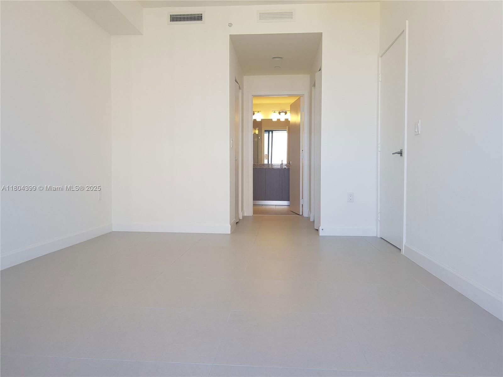 Real estate property located at 5350 84th Ave #1018, Miami-dade, 5350 Park Condo, Doral, FL