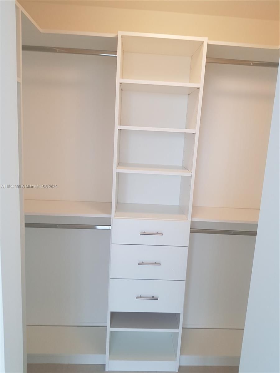 Real estate property located at 5350 84th Ave #1018, Miami-dade, 5350 Park Condo, Doral, FL