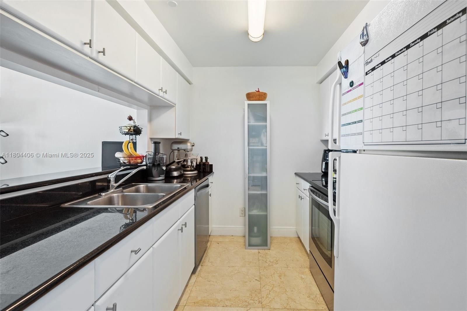Real estate property located at 2475 Brickell Ave #1805, Miami-dade, The Metropolitan Condo, Miami, FL
