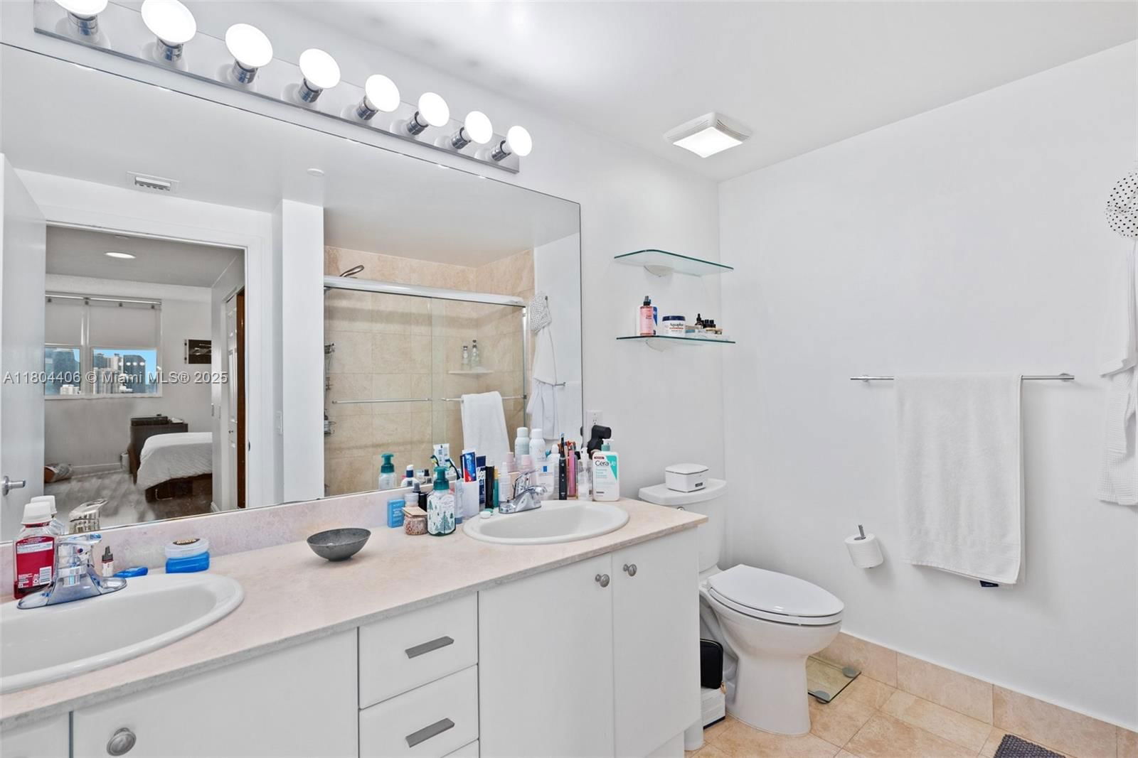 Real estate property located at 2475 Brickell Ave #1805, Miami-dade, The Metropolitan Condo, Miami, FL
