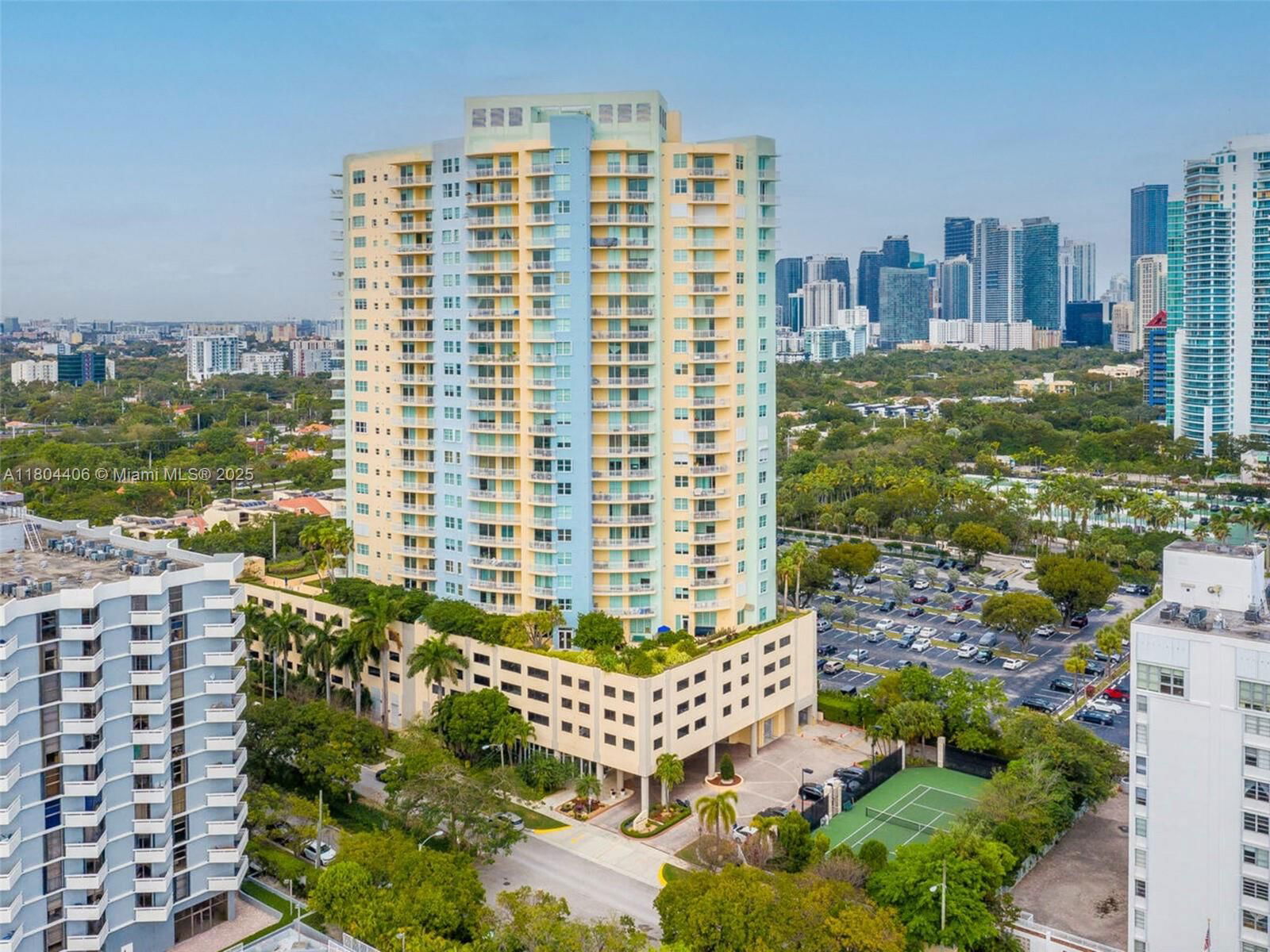 Real estate property located at 2475 Brickell Ave #1805, Miami-dade, The Metropolitan Condo, Miami, FL