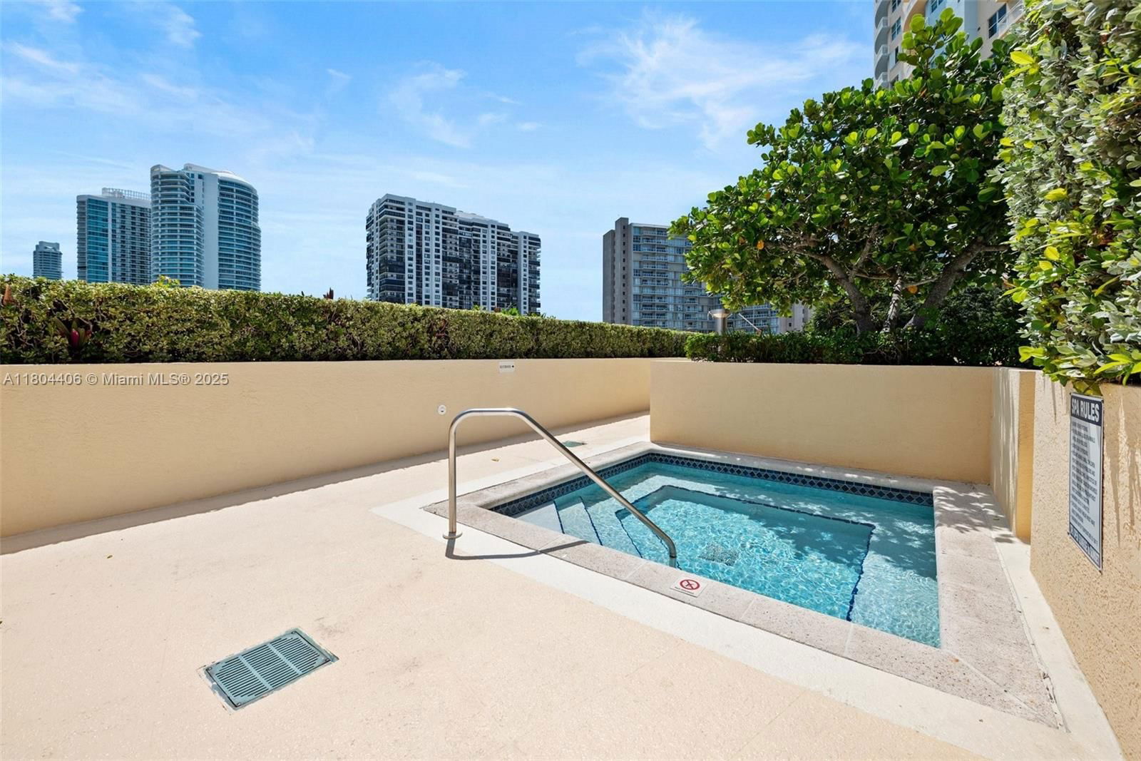 Real estate property located at 2475 Brickell Ave #1805, Miami-dade, The Metropolitan Condo, Miami, FL