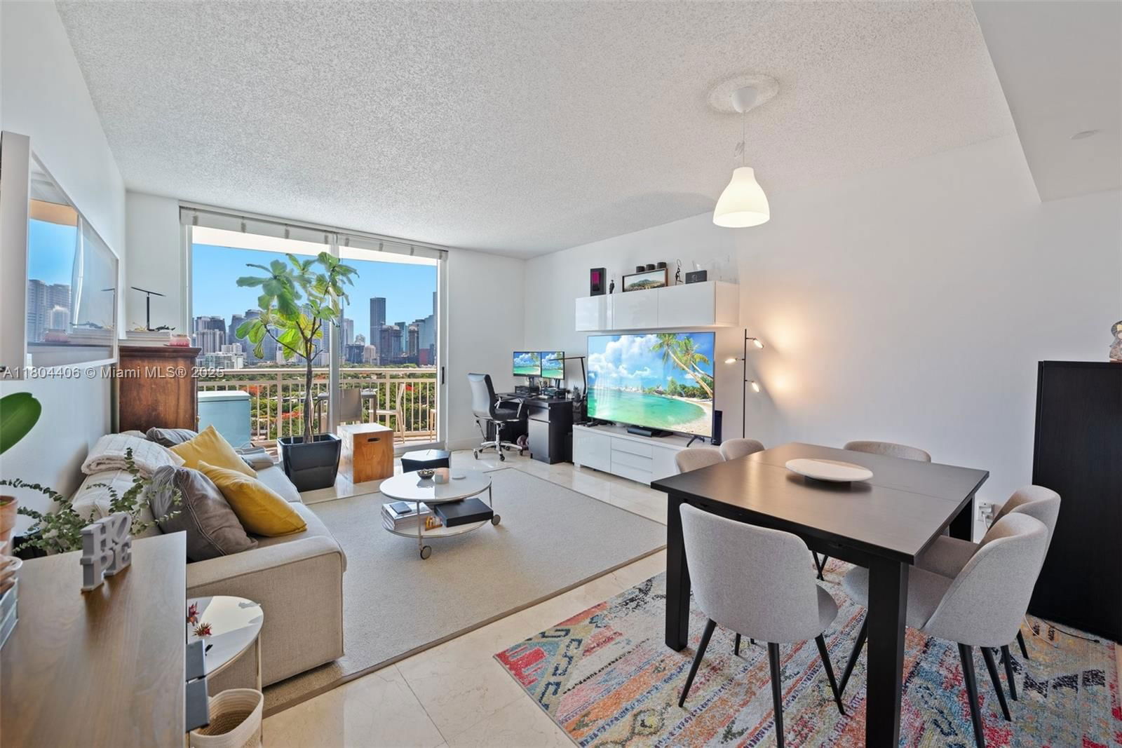 Real estate property located at 2475 Brickell Ave #1805, Miami-dade, The Metropolitan Condo, Miami, FL