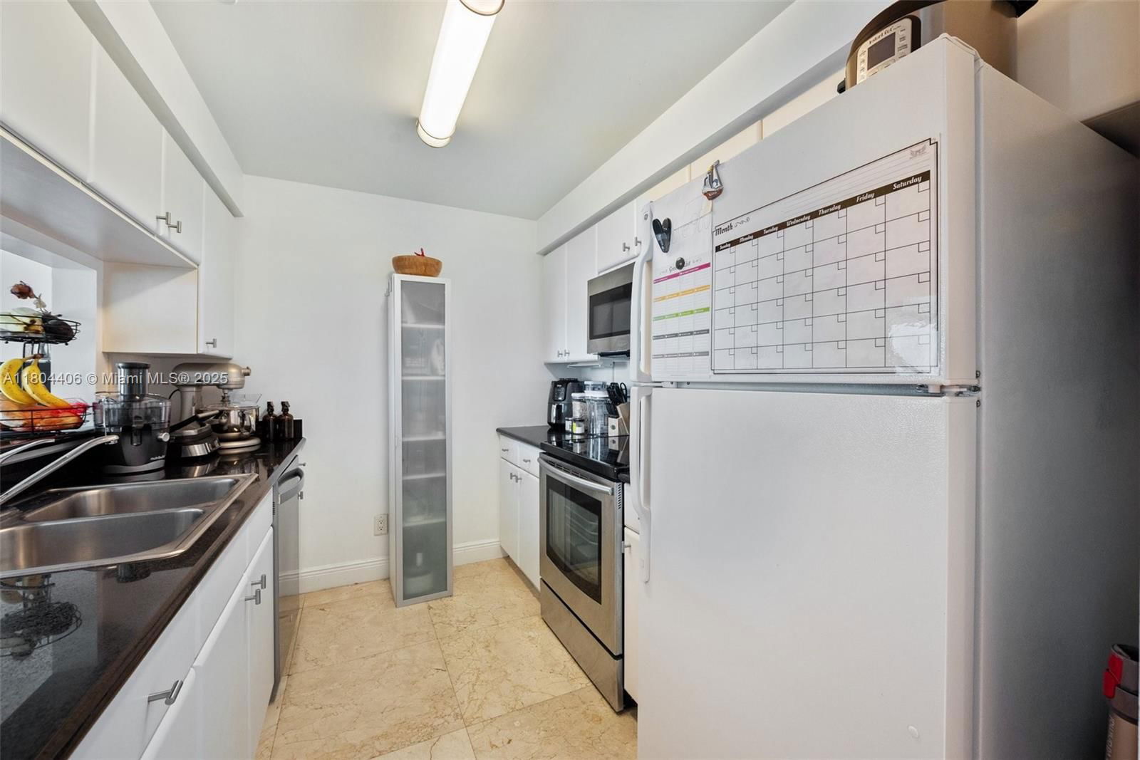 Real estate property located at 2475 Brickell Ave #1805, Miami-dade, The Metropolitan Condo, Miami, FL