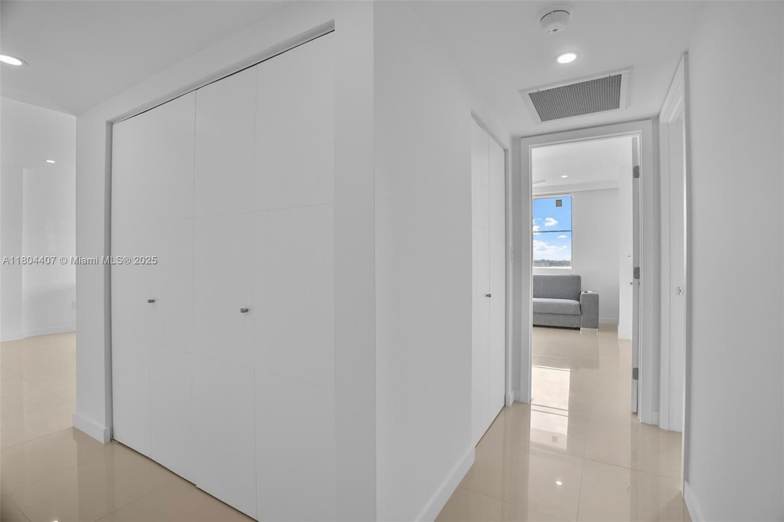 Real estate property located at 300 Bayview Dr #2108, Miami-dade, Arlen House Condo, Sunny Isles Beach, FL