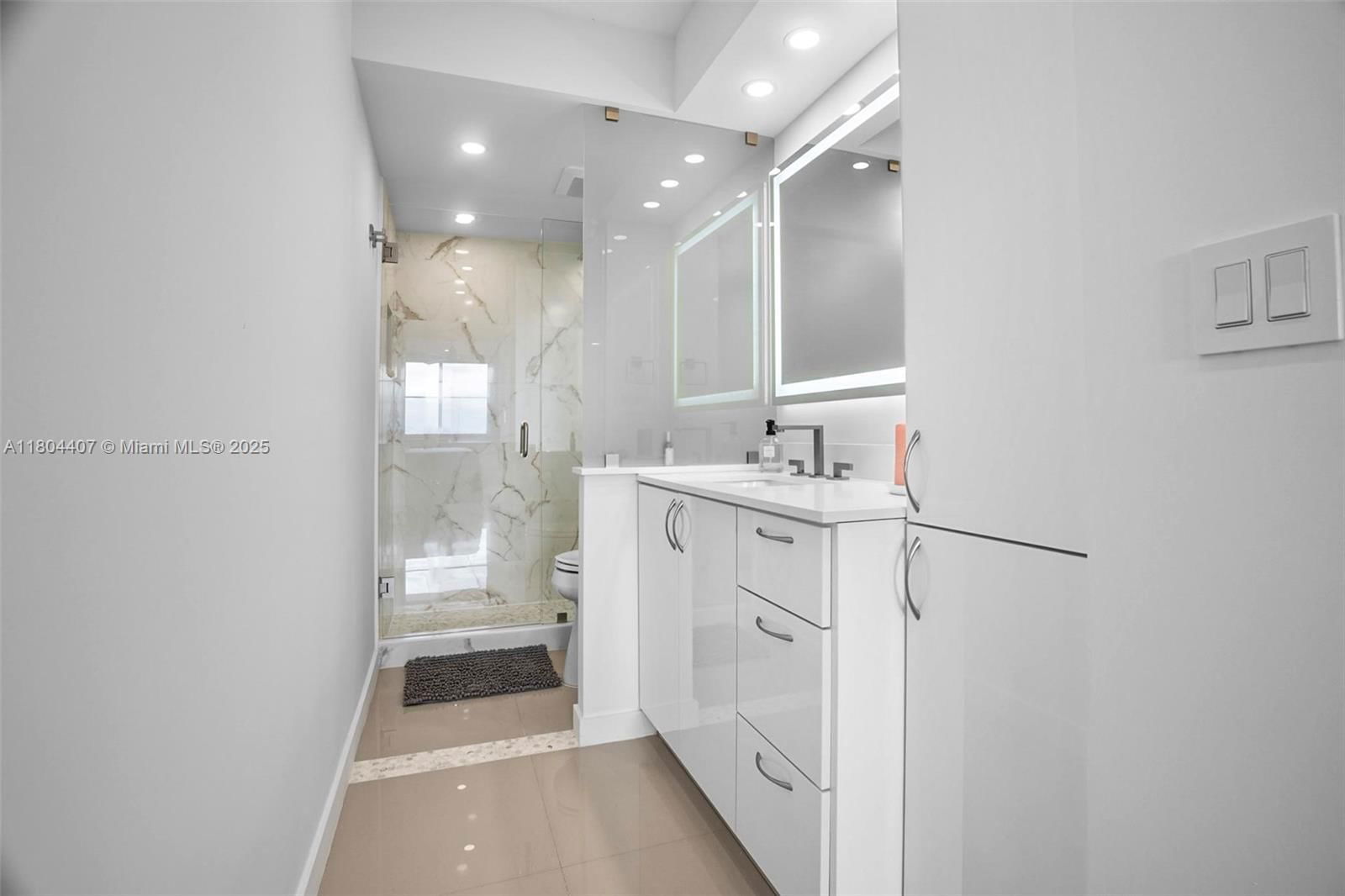 Real estate property located at 300 Bayview Dr #2108, Miami-dade, Arlen House Condo, Sunny Isles Beach, FL