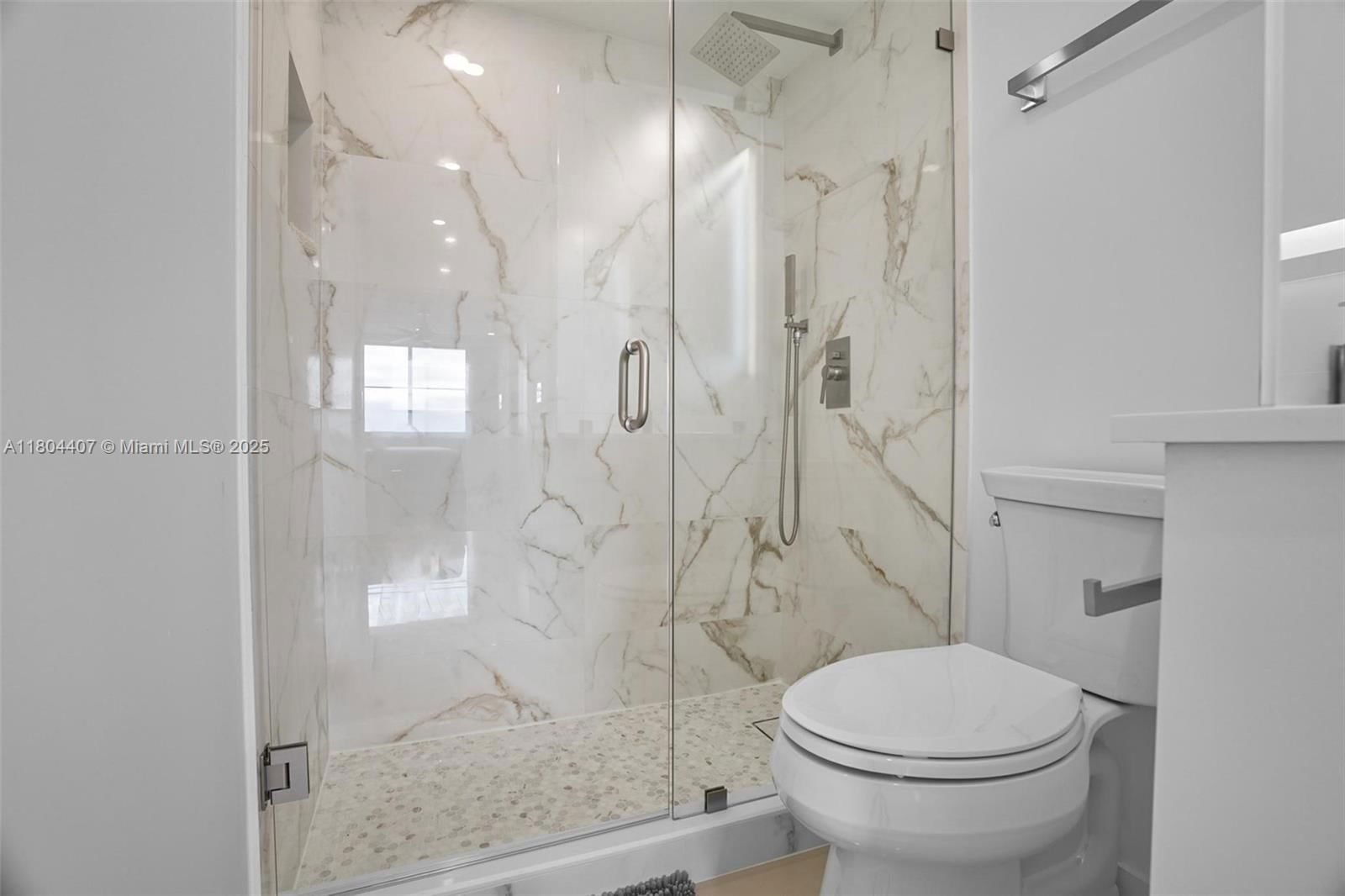 Real estate property located at 300 Bayview Dr #2108, Miami-dade, Arlen House Condo, Sunny Isles Beach, FL