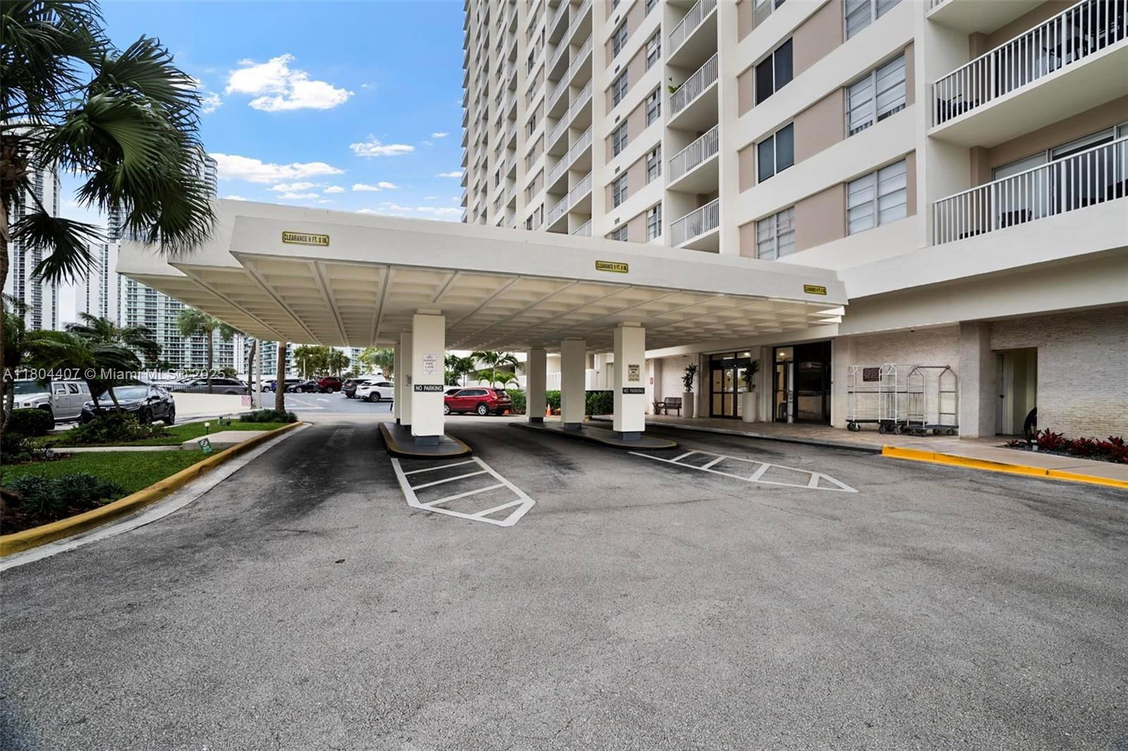 Real estate property located at 300 Bayview Dr #2108, Miami-dade, Arlen House Condo, Sunny Isles Beach, FL