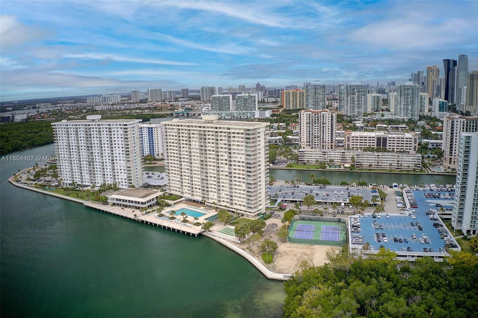 Real estate property located at 300 Bayview Dr #2108, Miami-dade, Arlen House Condo, Sunny Isles Beach, FL