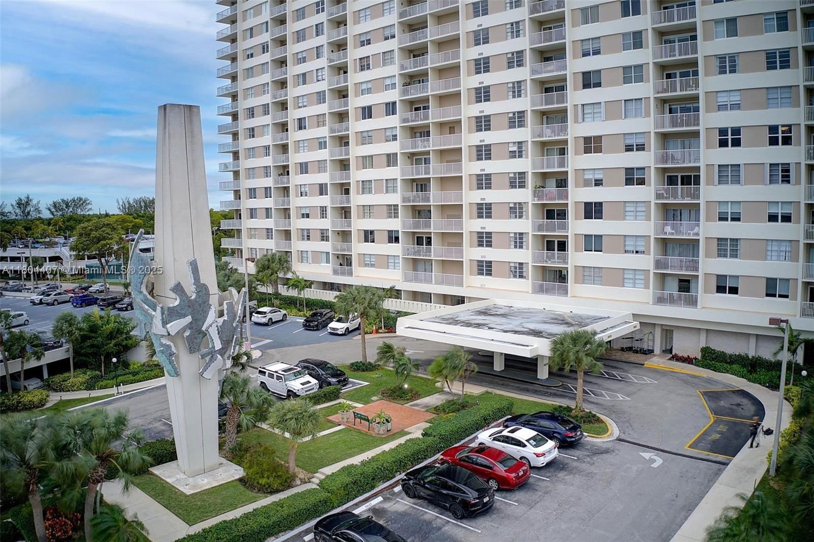 Real estate property located at 300 Bayview Dr #2108, Miami-dade, Arlen House Condo, Sunny Isles Beach, FL