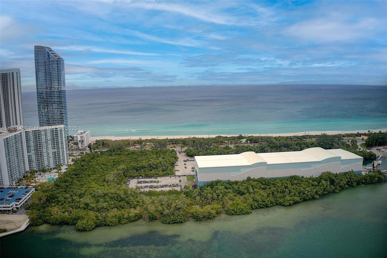 Real estate property located at 300 Bayview Dr #2108, Miami-dade, Arlen House Condo, Sunny Isles Beach, FL