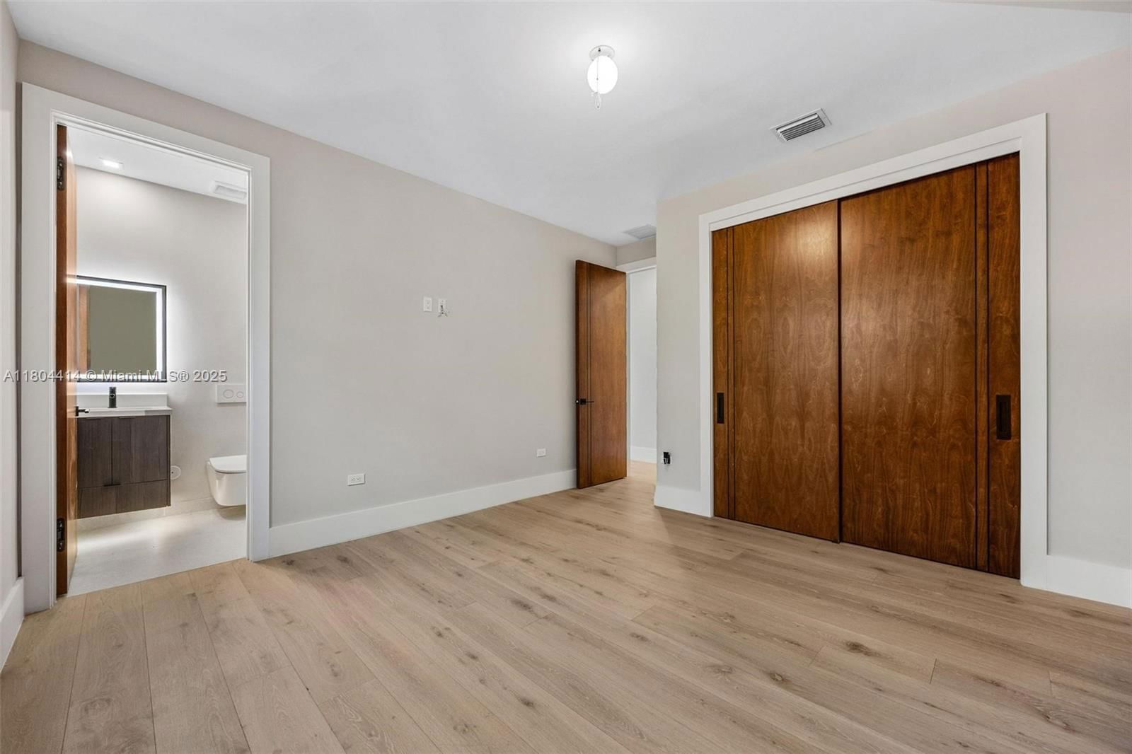 Real estate property located at 2805 Freeman St, Miami-dade, Town Hall Comm Addn, Miami, FL