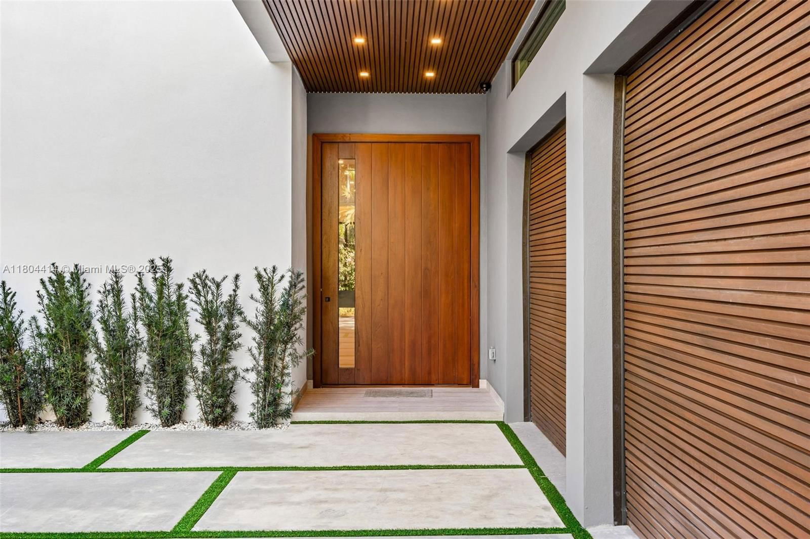 Real estate property located at 2805 Freeman St, Miami-dade, Town Hall Comm Addn, Miami, FL