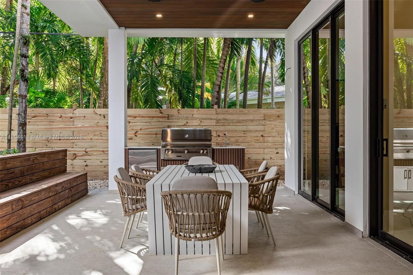 Real estate property located at 2805 Freeman St, Miami-dade, Town Hall Comm Addn, Miami, FL