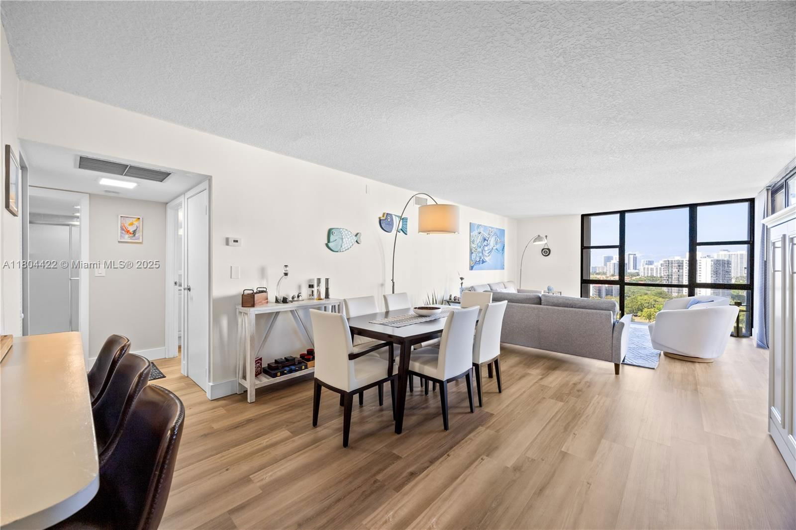Real estate property located at 20301 Country Club Dr #1623, Miami-dade, Coronado Condo- Tower Ii, Aventura, FL