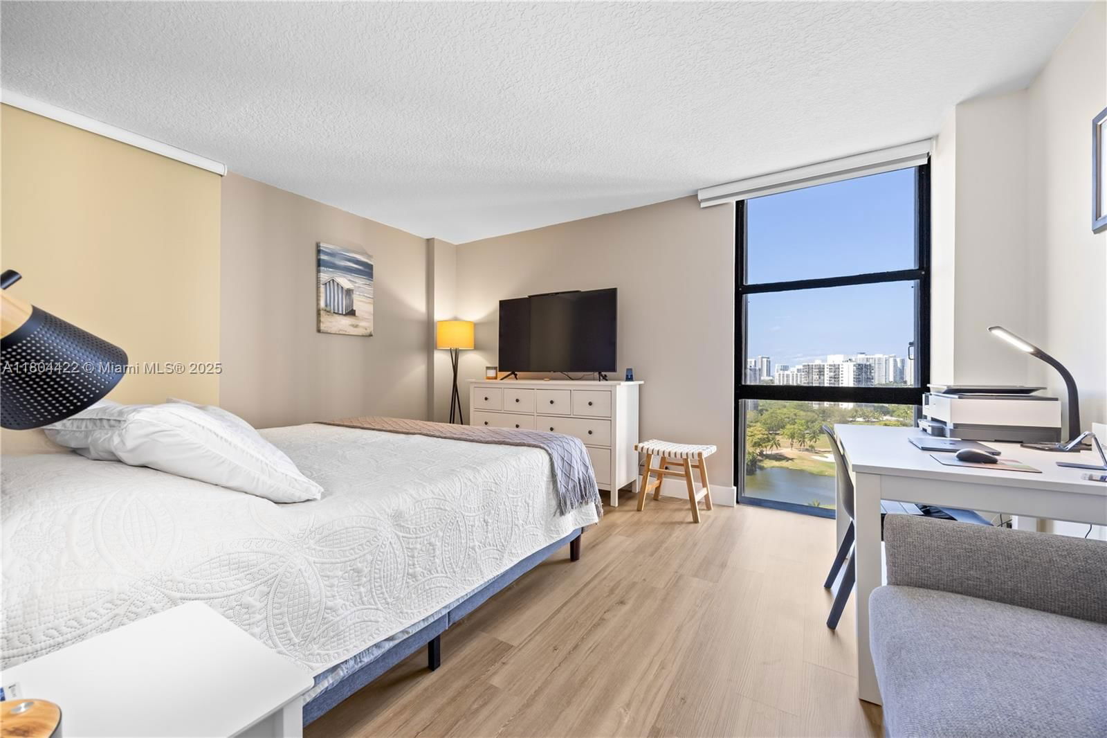 Real estate property located at 20301 Country Club Dr #1623, Miami-dade, Coronado Condo- Tower Ii, Aventura, FL