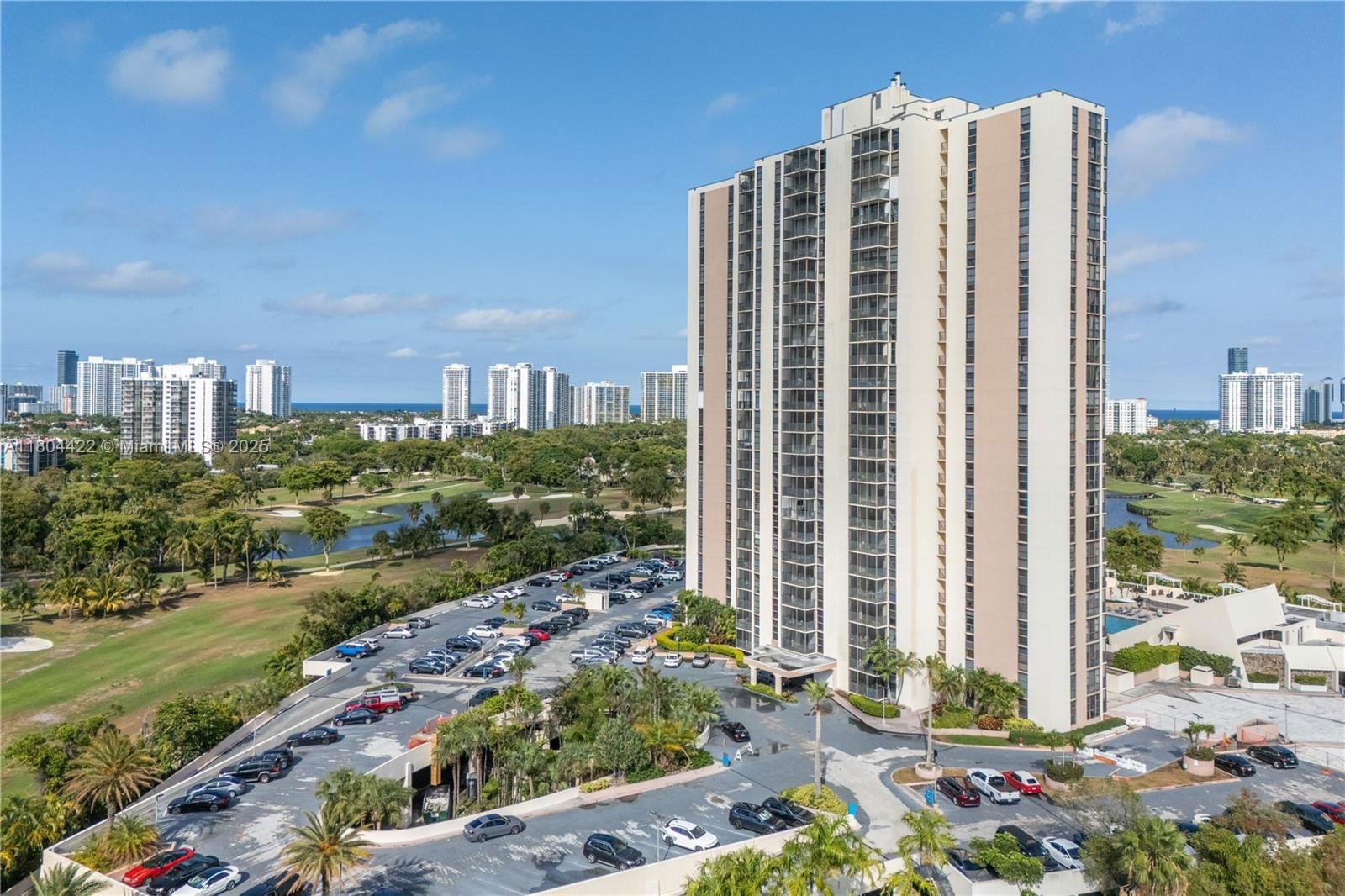 Real estate property located at 20301 Country Club Dr #1623, Miami-dade, Coronado Condo- Tower Ii, Aventura, FL