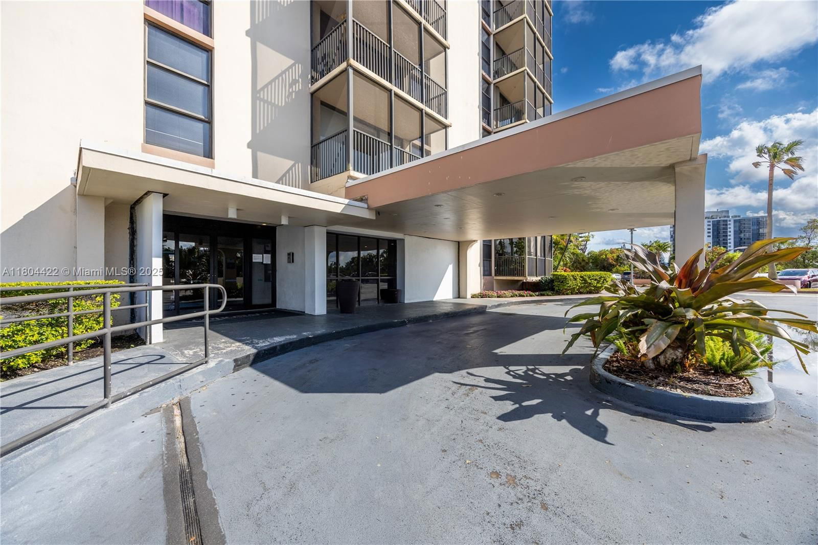 Real estate property located at 20301 Country Club Dr #1623, Miami-dade, Coronado Condo- Tower Ii, Aventura, FL