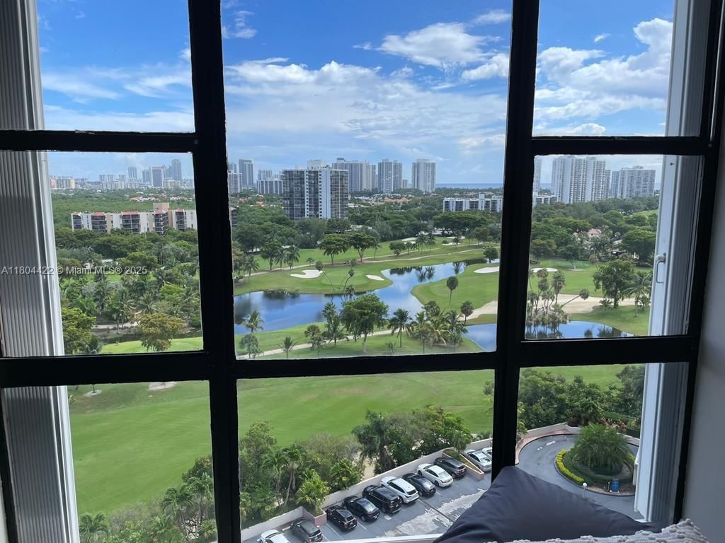 Real estate property located at 20301 Country Club Dr #1623, Miami-dade, Coronado Condo- Tower Ii, Aventura, FL