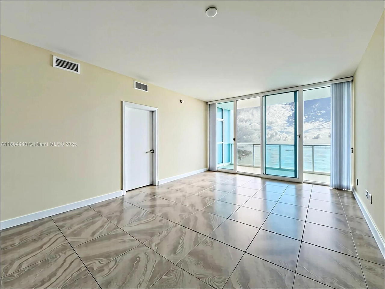 Real estate property located at 601 36th St #2608, Miami-dade, Blue Condo, Miami, FL