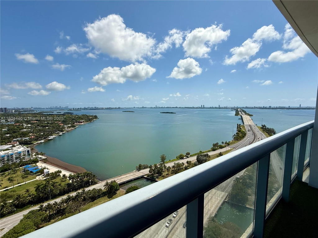 Real estate property located at 601 36th St #2608, Miami-dade, Blue Condo, Miami, FL