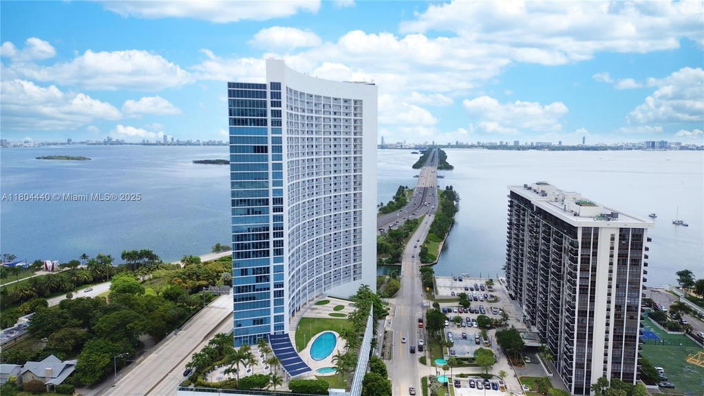Real estate property located at 601 36th St #2608, Miami-dade, Blue Condo, Miami, FL
