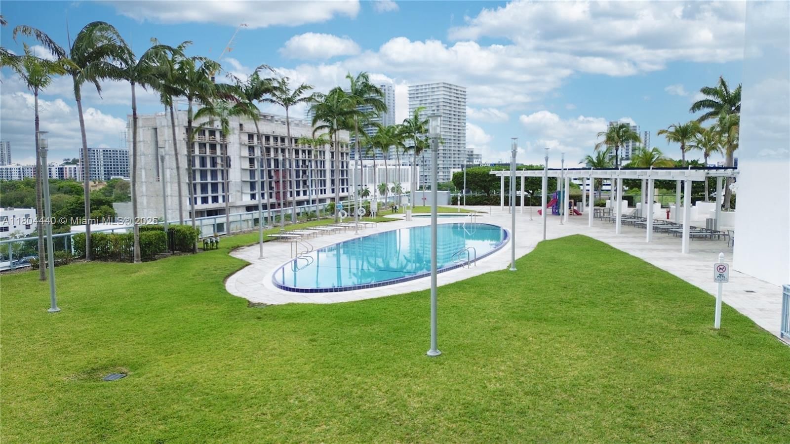 Real estate property located at 601 36th St #2608, Miami-dade, Blue Condo, Miami, FL