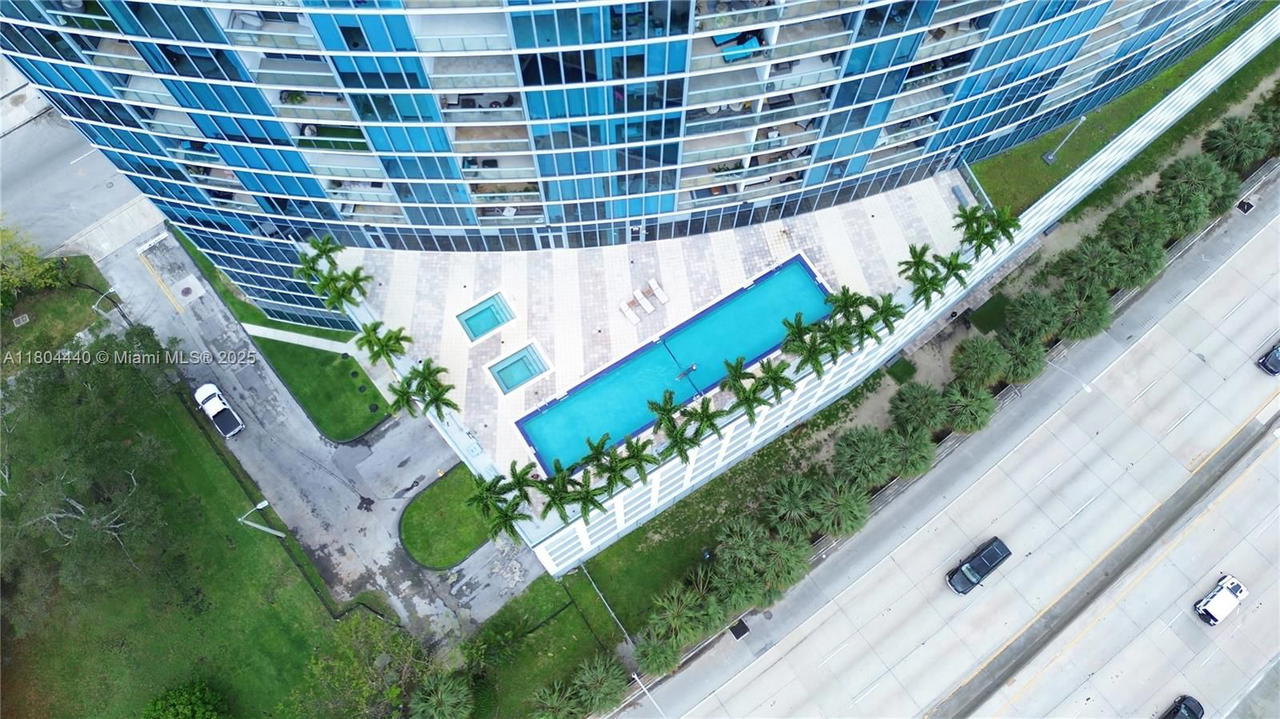 Real estate property located at 601 36th St #2608, Miami-dade, Blue Condo, Miami, FL