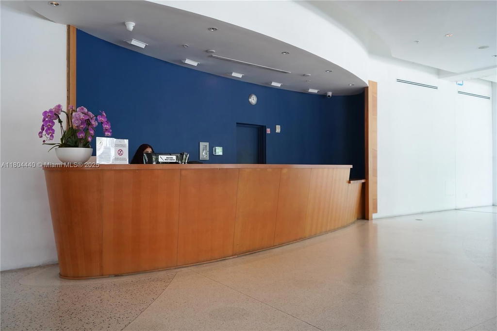 Real estate property located at 601 36th St #2608, Miami-dade, Blue Condo, Miami, FL