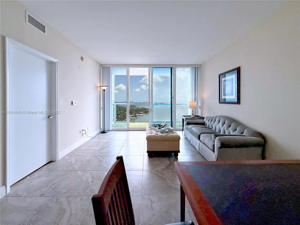 Real estate property located at 601 36th St #2608, Miami-dade, Blue Condo, Miami, FL