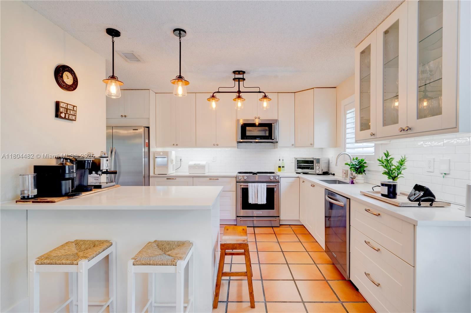 Real estate property located at 7425 108th Ave, Miami-dade, Sunset Palms, Miami, FL