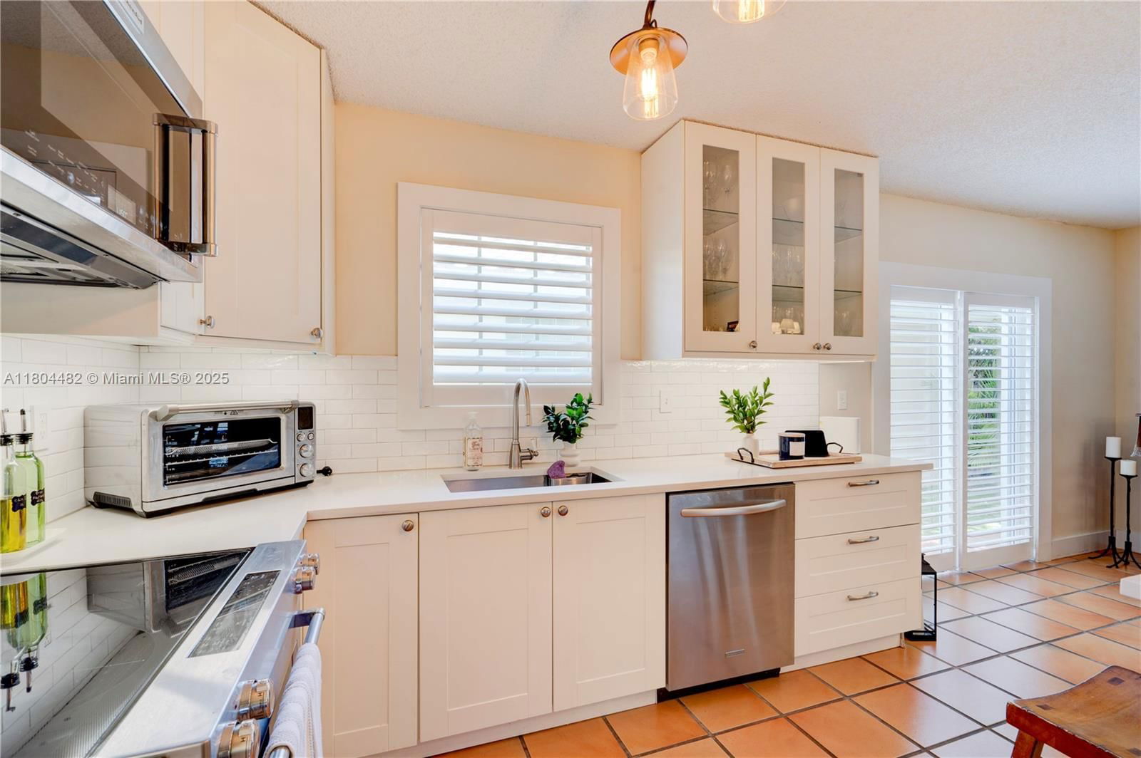 Real estate property located at 7425 108th Ave, Miami-dade, Sunset Palms, Miami, FL