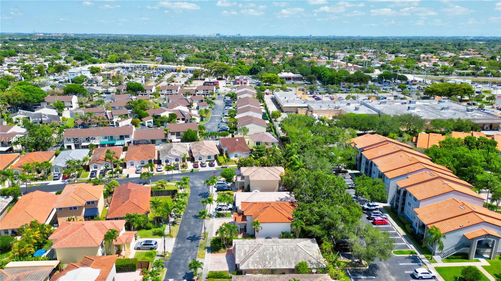 Real estate property located at 7425 108th Ave, Miami-dade, Sunset Palms, Miami, FL